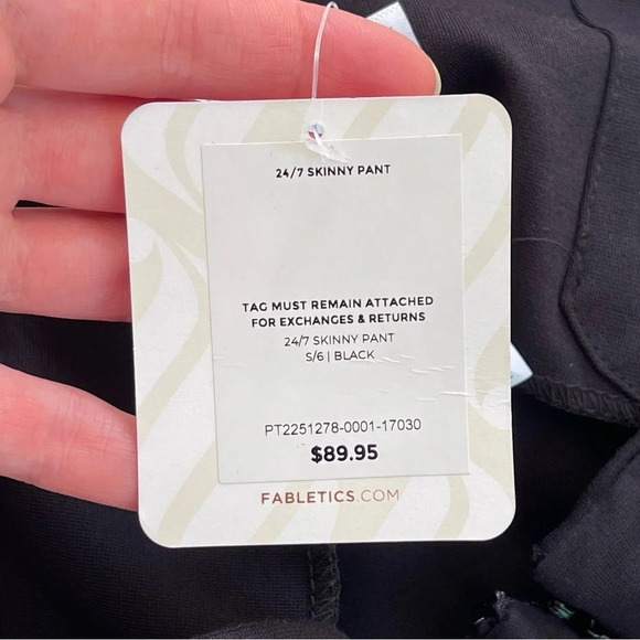 Fabletics 24/7 Skinny Pant black with side zipper size S NWT - Picture 8 of 14